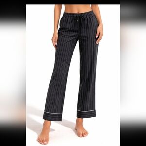 Victoria's Secret Women Pinstripe Pants - Black and Gray Size M